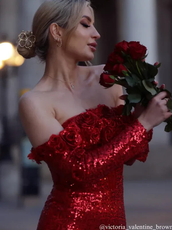 Embellishment|Dresses*Lu Yili Catherynne Off Shoulder Flower Sequin Maxi Dress