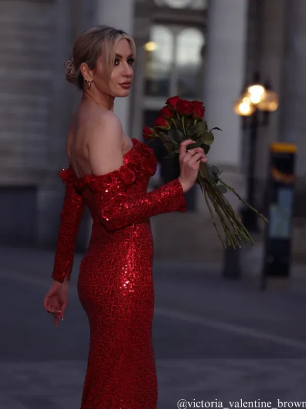Embellishment|Dresses*Lu Yili Catherynne Off Shoulder Flower Sequin Maxi Dress