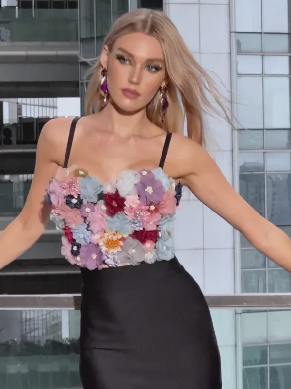 Tops*Mew Mews Fashion Hazen Flower Embellished Top